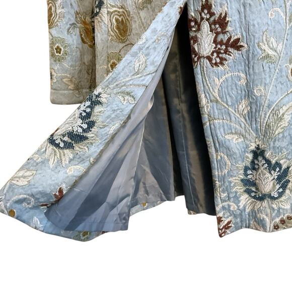 CAbi Dusty Blue Classic Guinevere Floral Jacquard Tapestry Long Jacket Women Sz4 - Picture 13 of 14
